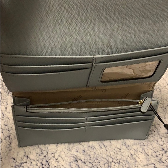 Calvin Klein Wallet - Picture 3 of 4